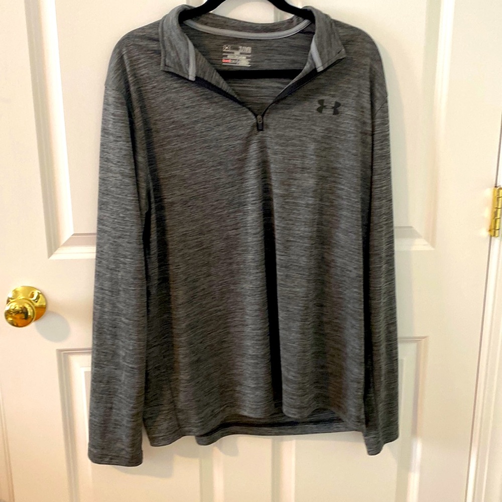 Men’s New Under Armour heat gear shirt with zipper